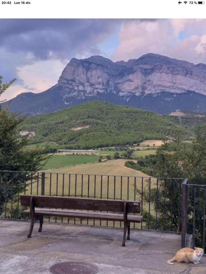 Preciosas Vistas A La Montana, Luminoso Y Acogedor Apartment El Pueyo de Araguas Luaran gambar
