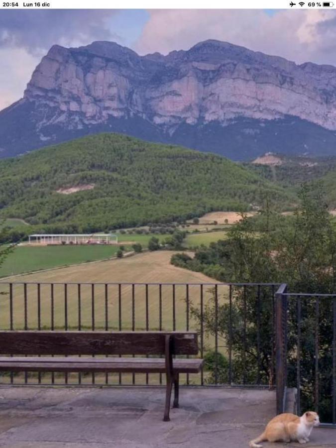 Preciosas Vistas A La Montana, Luminoso Y Acogedor Apartment El Pueyo de Araguas Luaran gambar